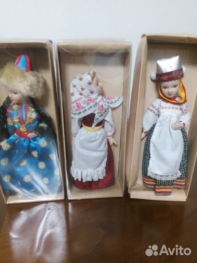 Коллекционная кукла фарфоровая