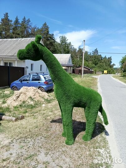 Жираф топиарная фигура