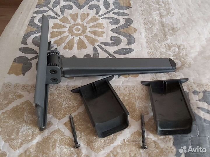 Навесной кронштейн на стену