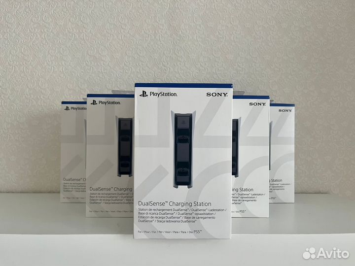Зарядная станция dual sense ps5 новая