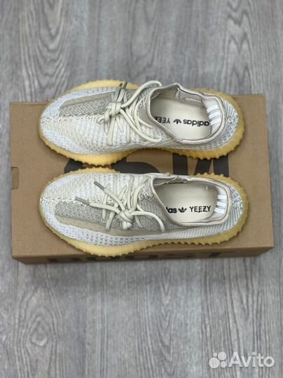 Кроссовки Yeezy Boost 350 v2 