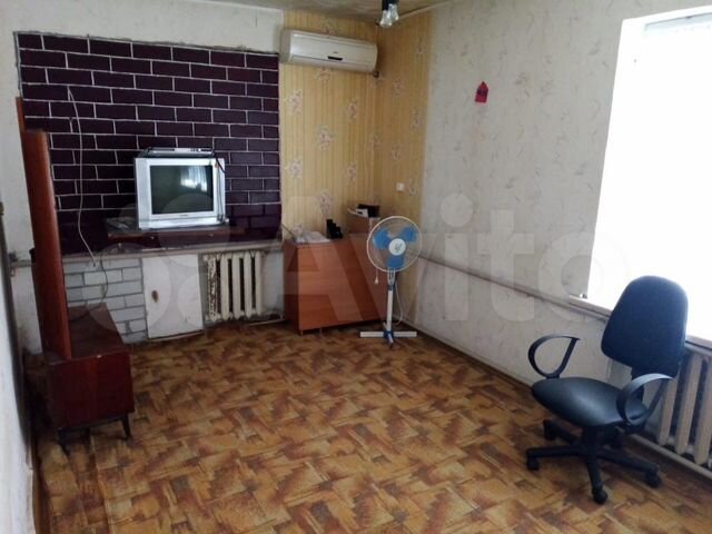 2-к. квартира, 43 м², 1/2 эт.