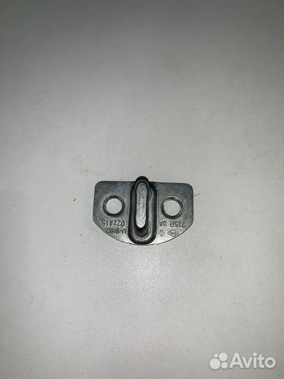 Ответная часть замка двери Renault logan 2 Лев, Пр