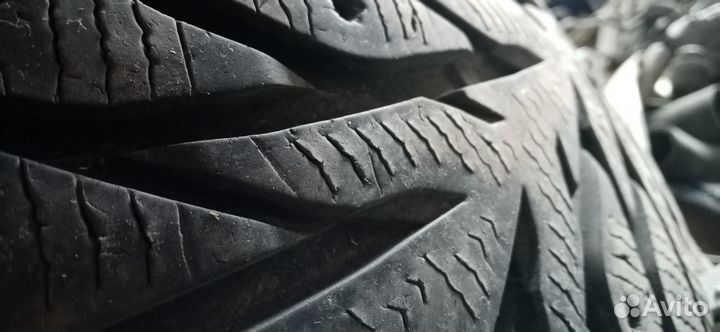 Yokohama Guardex F720 285/60 R18