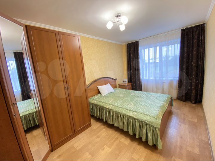 2-к. квартира, 65 м², 3/9 эт.