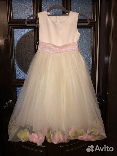 Нарядное платье для девочки 128 размер
