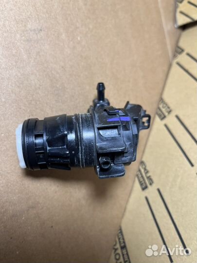 Моторчик бочка омывателя Toyota RAV4 40