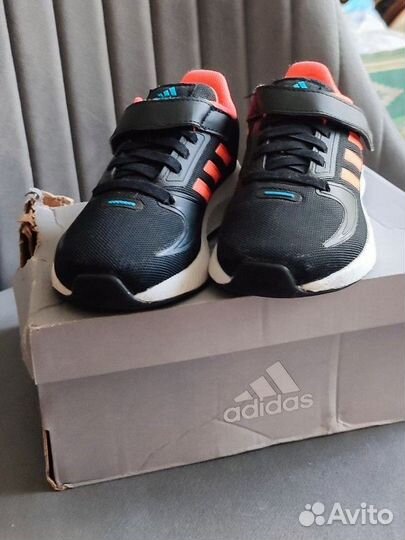 Кроссовки для девочки