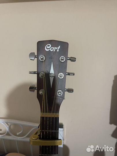 Акустическая гитара