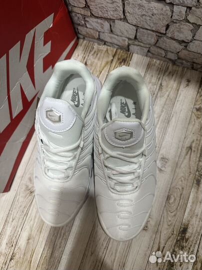 Кроссовки Nike 39