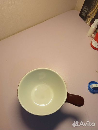 Коричневая кружка