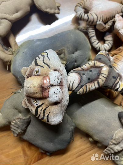 Тигренок игрушка