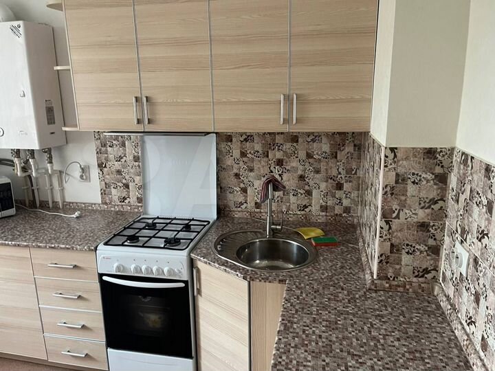 2-к. квартира, 52 м², 2/4 эт.