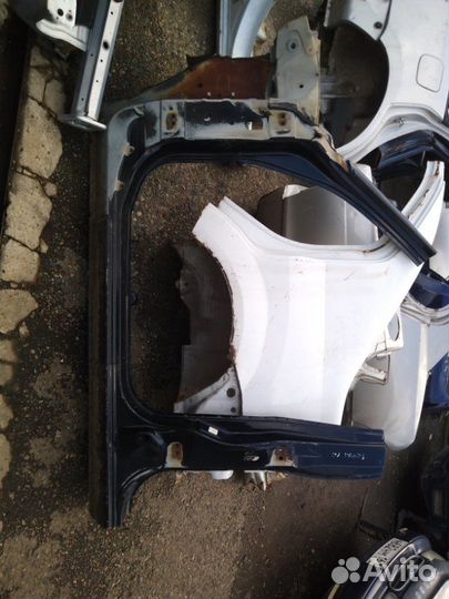 Передняя стойка кузова Nissan Patrol Y61