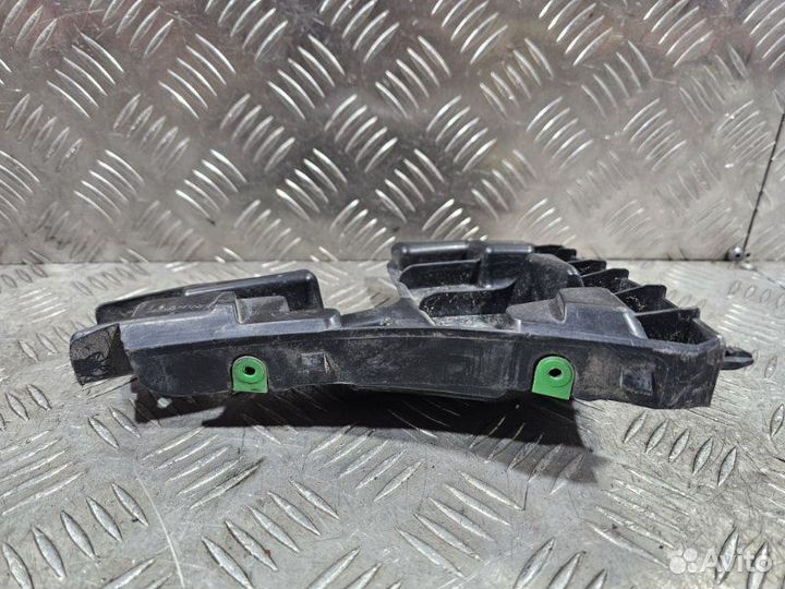 Крепление бампера переднее левое Volvo S60 FS