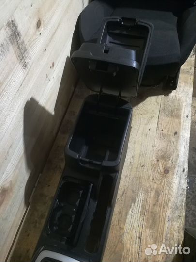 Консоль центральная Hyundai Sonata 5 (NF)