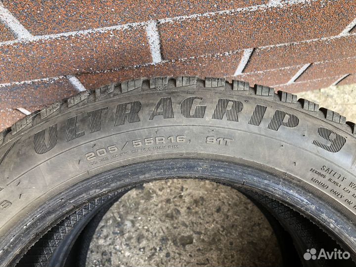 Goodyear UltraGrip 9 205/55 R16