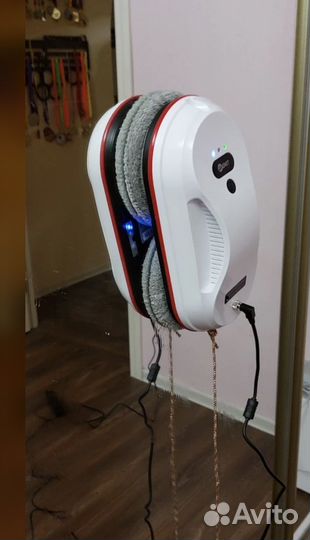 Робот мойщик окон даджет