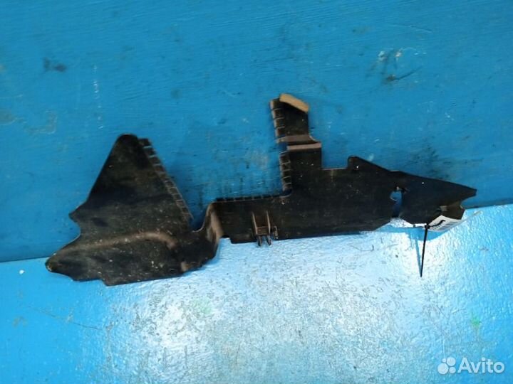 Дефлектор радиатора левый Nissan Teana J32