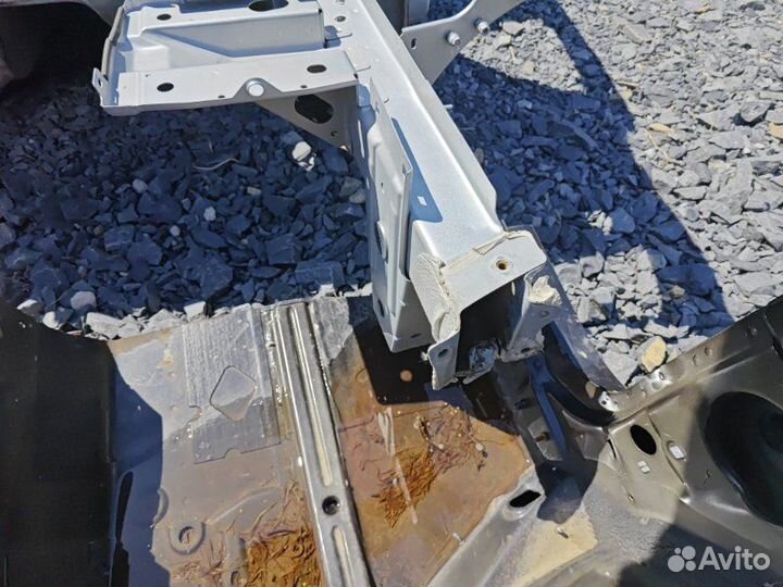 Четверть (лонжерон) передняя левая LADA X-Ray