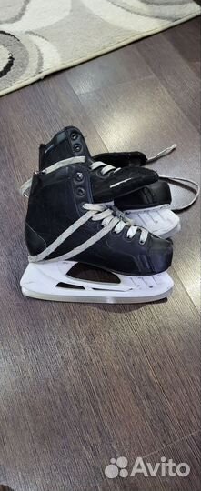 Коньки хоккейные