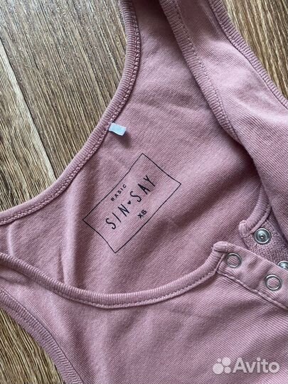 Отдам женские вещи