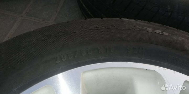 Pirelli Carrier 205/60 R16