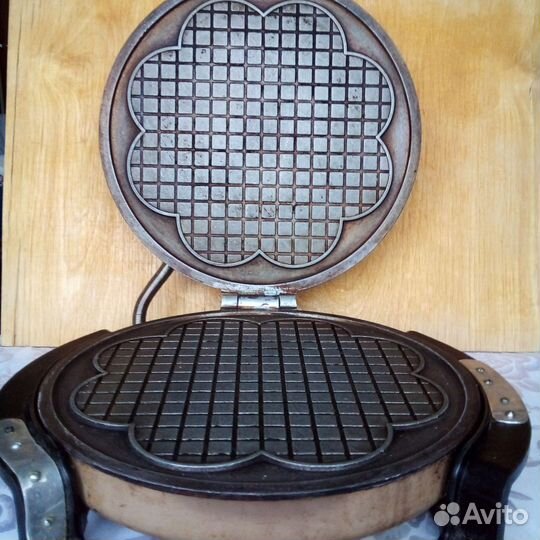 Электрическая вафельница бу СССР