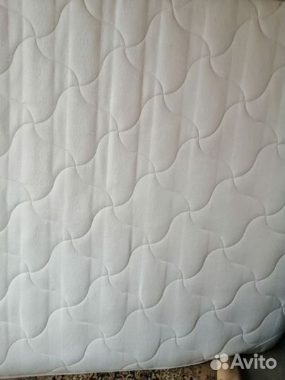 Кровать двухспальная 160на 180 с матрасом