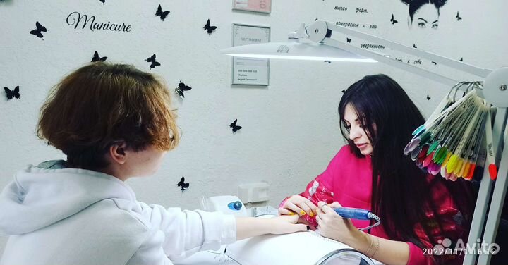 Обучение наращивание ресниц и наращиванию ногтей