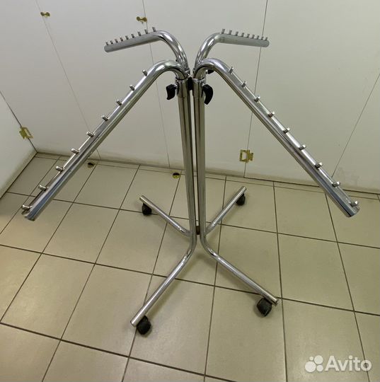 Вешалка напольная для одежды