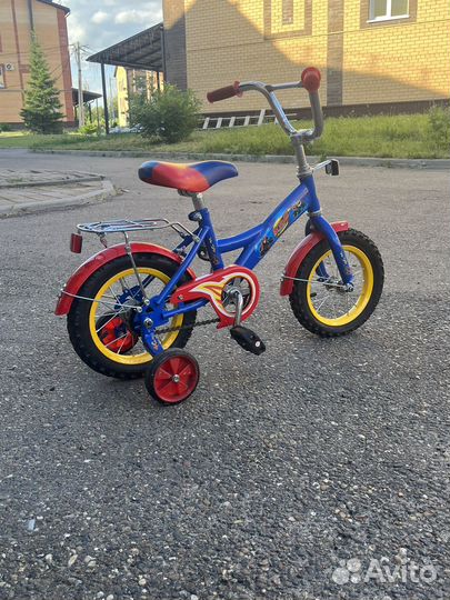 Детский велосипед, четырёх колёсный