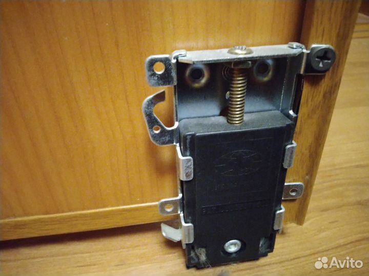 Ремонт Шкафов-Купе. Ремонт Корпусной Мебели