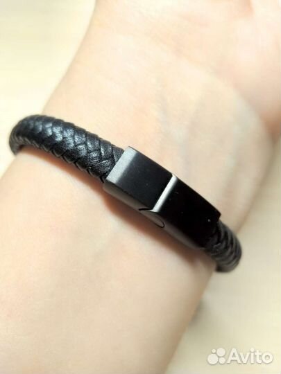 Кожаные браслеты