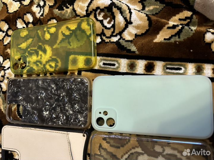 Чехлы на iPhone 11