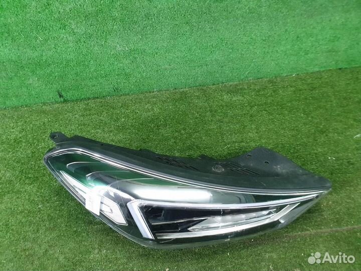 Фара правая Hyundai Tucson