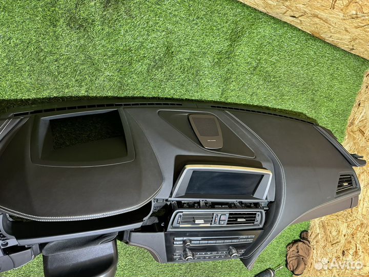 BMW M6 F06 F12 F13 торпеда кожа наппа