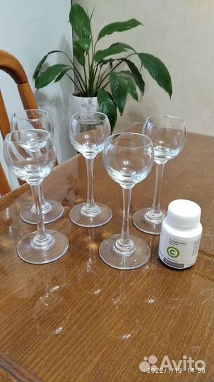 Бокалы рюмки