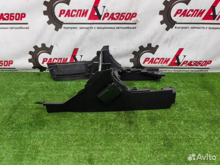 Консоль центральная Toyota Land Cruiser Prado