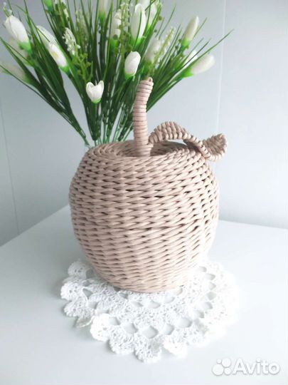 Плетеные корзинки фрукты