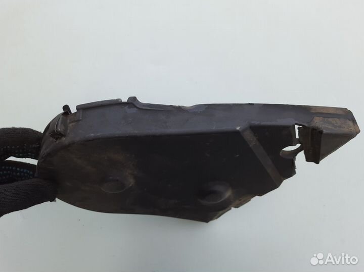 Кожух ремня грм верхний Volkswagen Passat B3