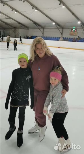 Тренер по фигурному катанию