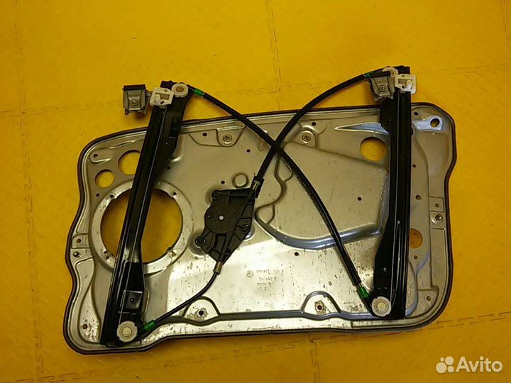 Стеклоподъемник передний левый Fabia I