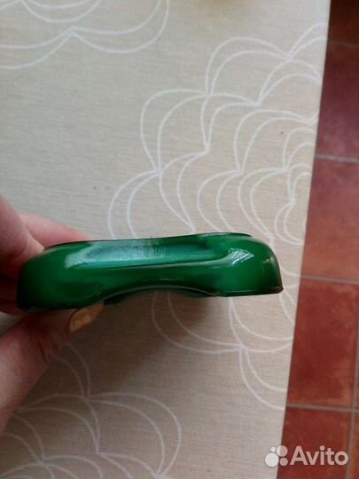 Пепельница малахитовая