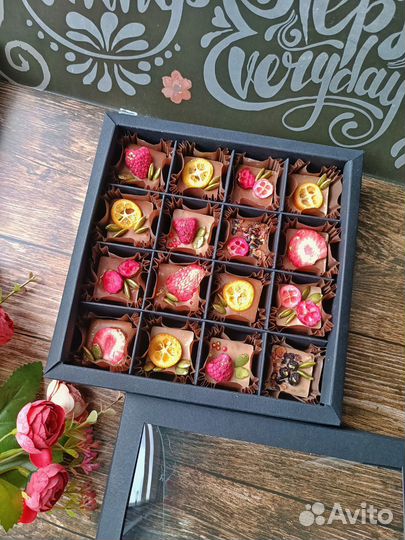 Подарочный шоколад ручной работы