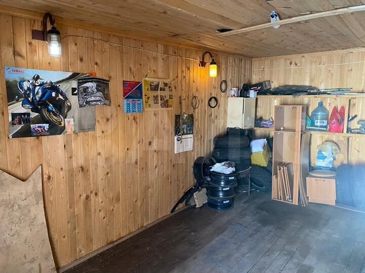 Гараж, > 30 м²