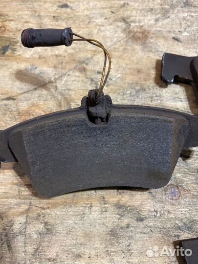 Тормозные колодки заднее Mercedes-Benz E-Class