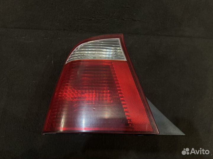 Задний левый фонарь Ford Focus 1 седан америка