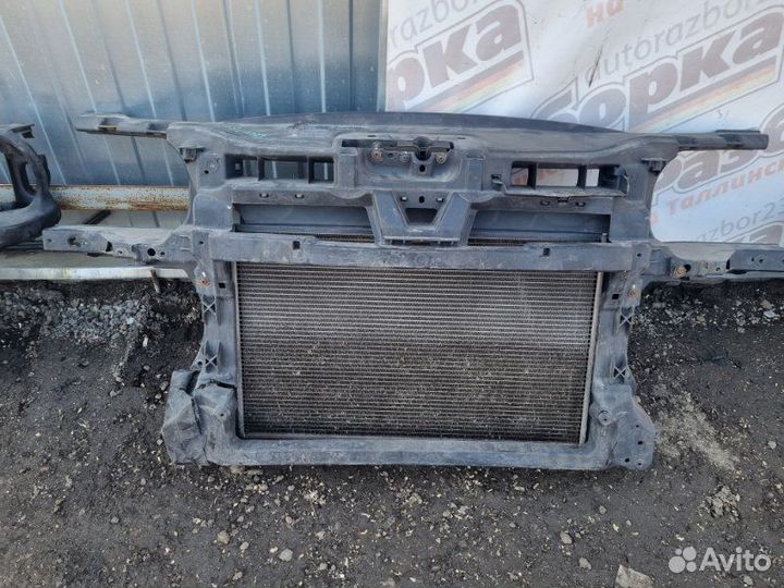 Панель передняя Volkswagen Caddy