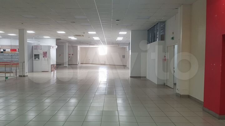 Торговая площадь, 1300 м²